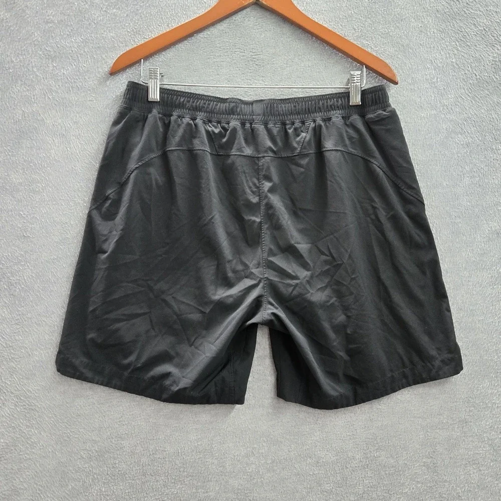 Rhone Men Activewear Shorts L Black Athletic Shorts Zipper 3
